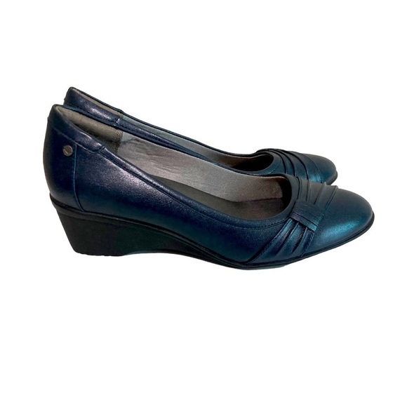 Life Stride Velocity Flex Memory Foam Women’s Size 10 M Navy Blue 2” Wedge - Picture 1 of 9